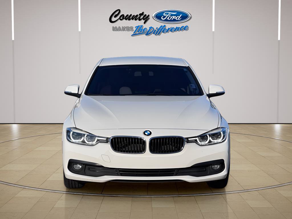Used 2018 BMW 320i Sedan RWD image 12
