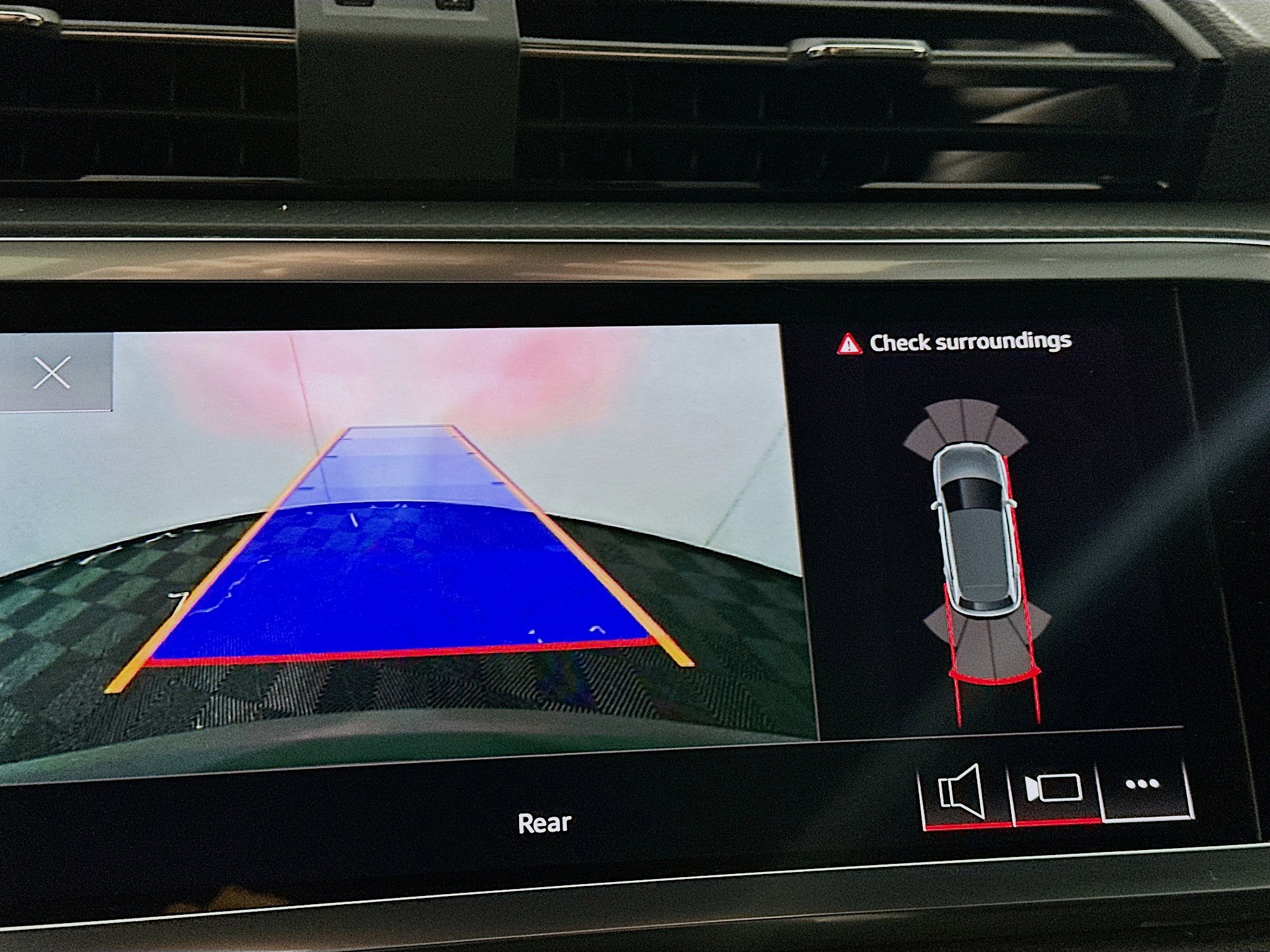 Used 2023 Audi Q3 2.0T Premium image 22