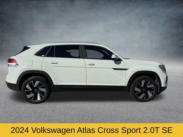 Used 2024 Volkswagen Atlas Cross Sport SE image 2