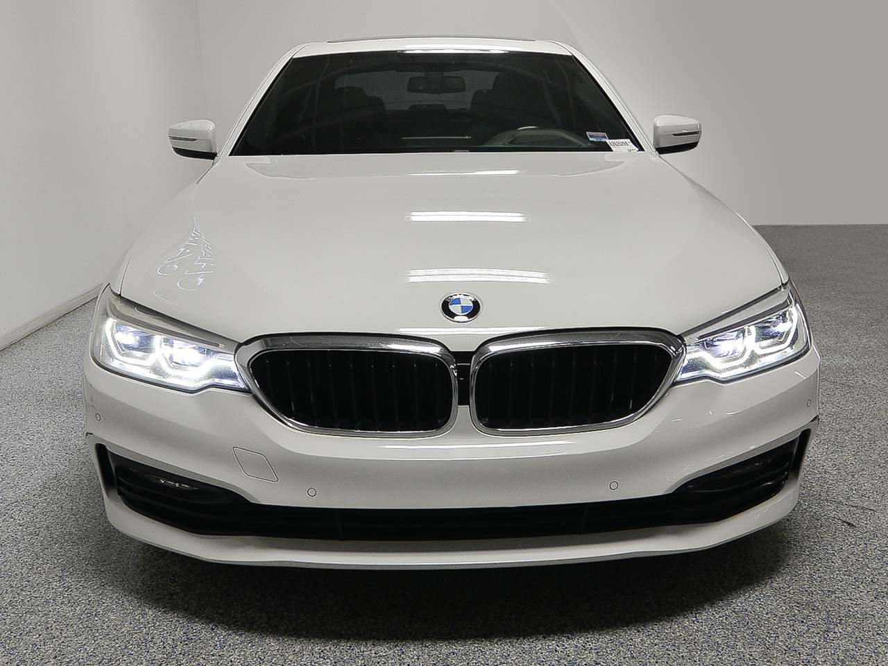 Used 2017 BMW 530i RWD image 3