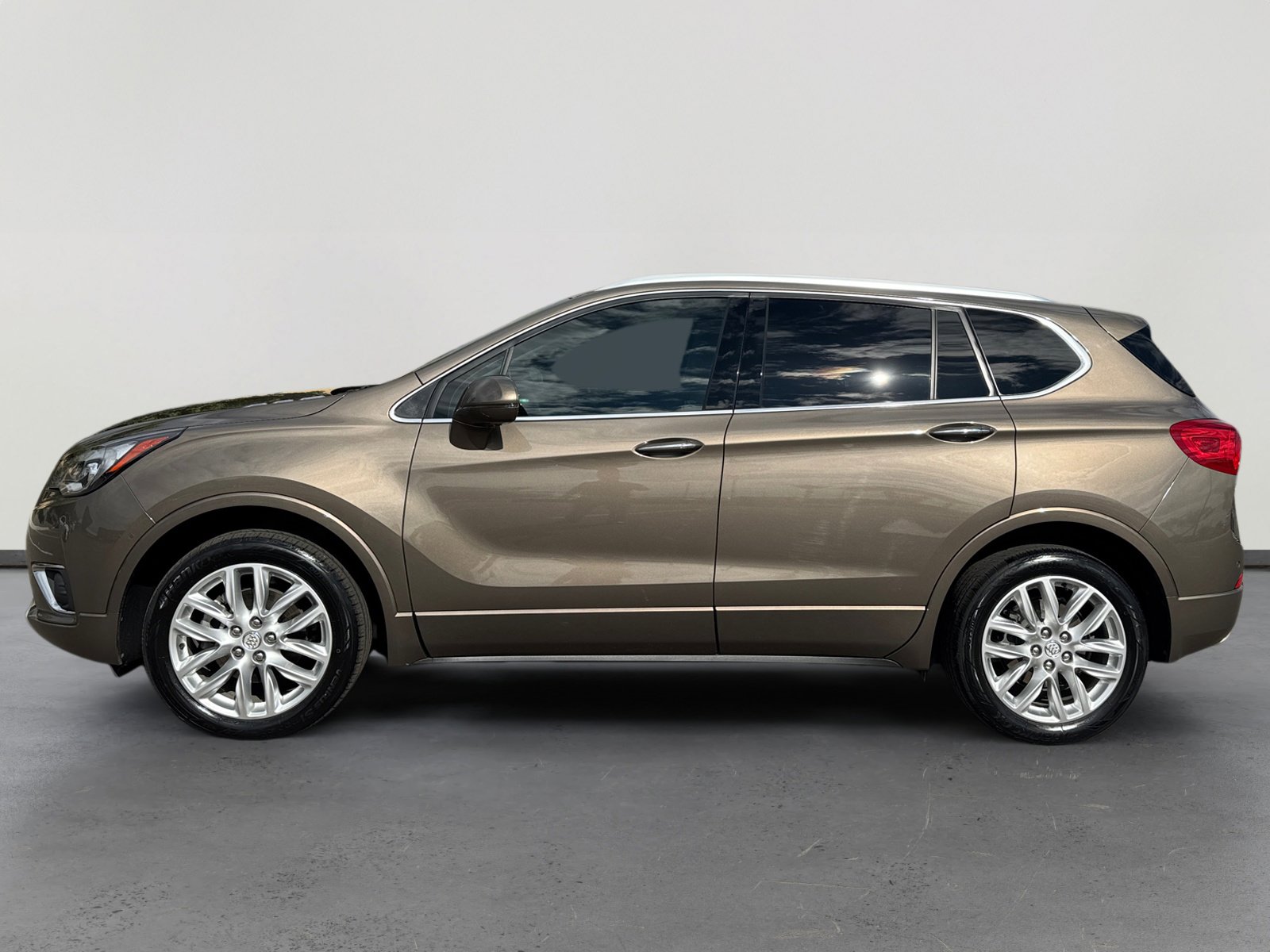 Used 2019 Buick Envision Premium w/ Driver Confidence Package image 2