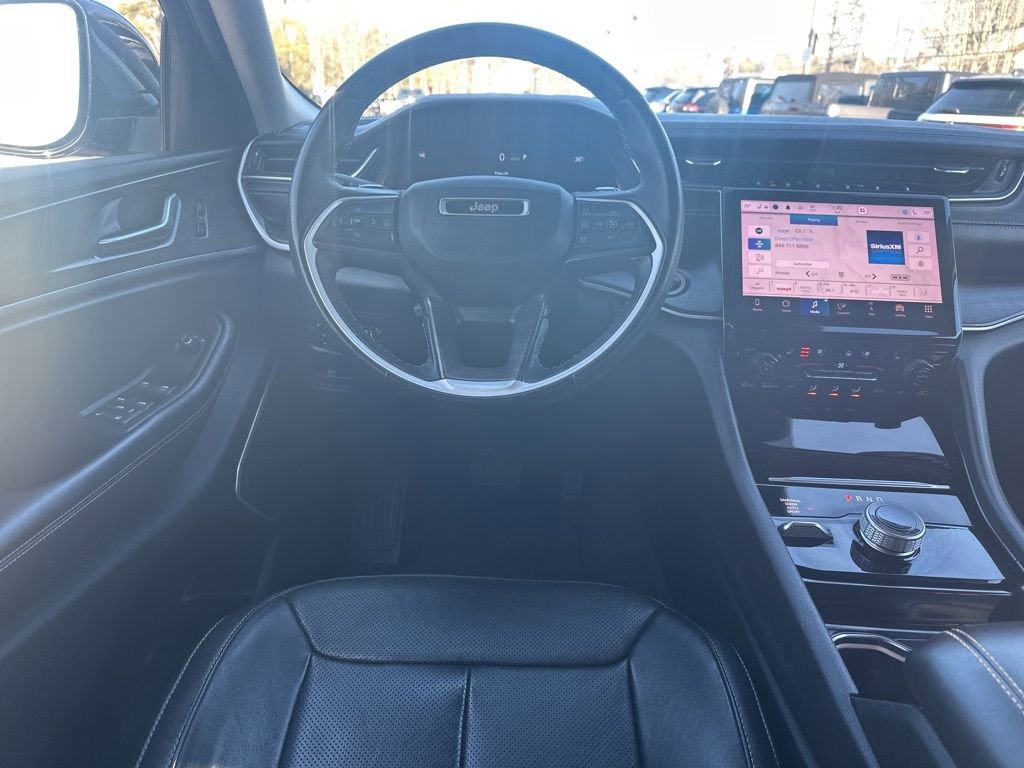 Used 2022 Jeep Grand Cherokee L Limited w/ Luxury Tech Group II image 15