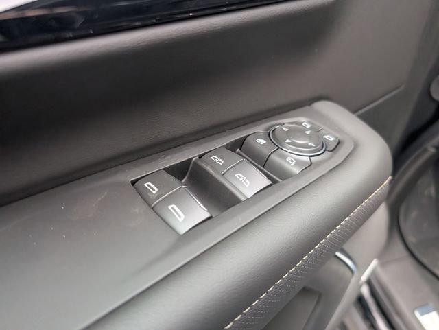 New 2026 Chevrolet Suburban Premier image 15