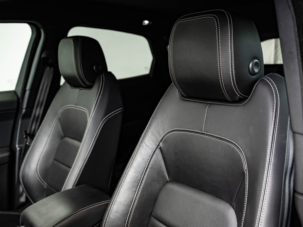 Used 2019 Jaguar E-PACE R-Dynamic SE image 25