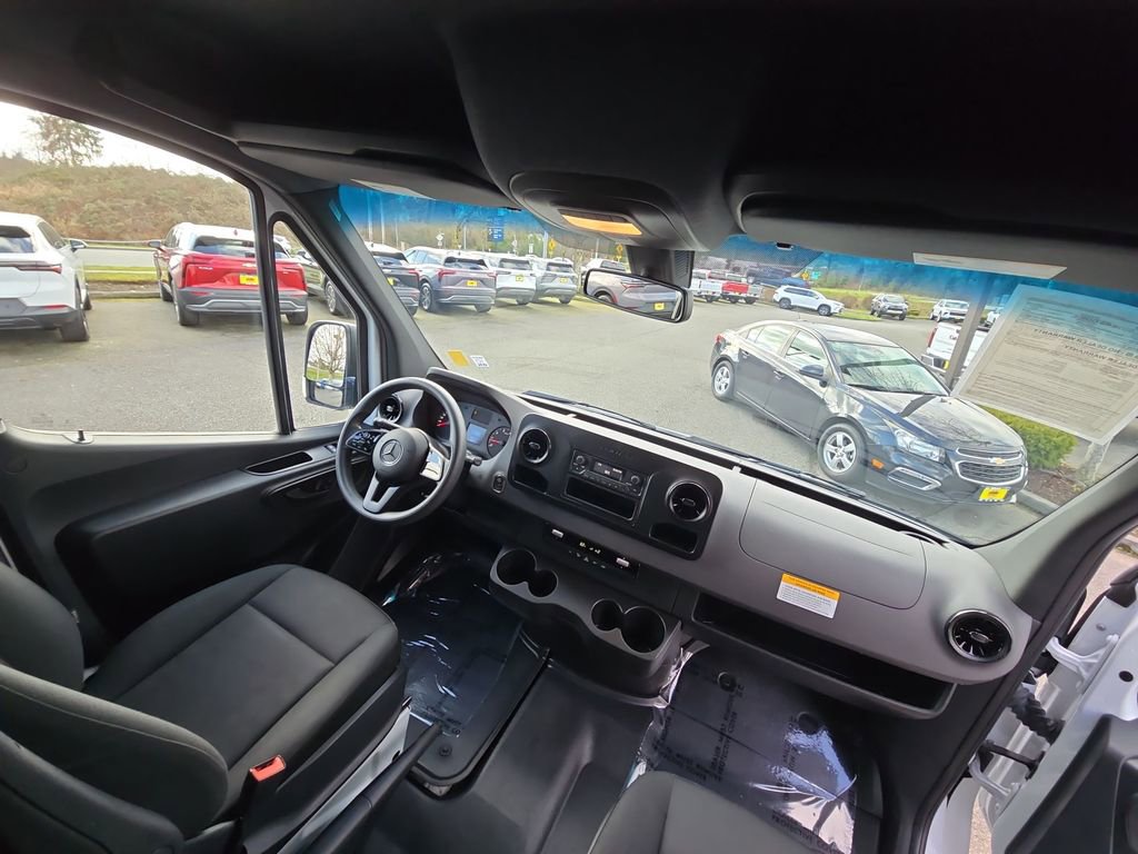 Used 2023 Mercedes-Benz Sprinter 144 Cargo image 22