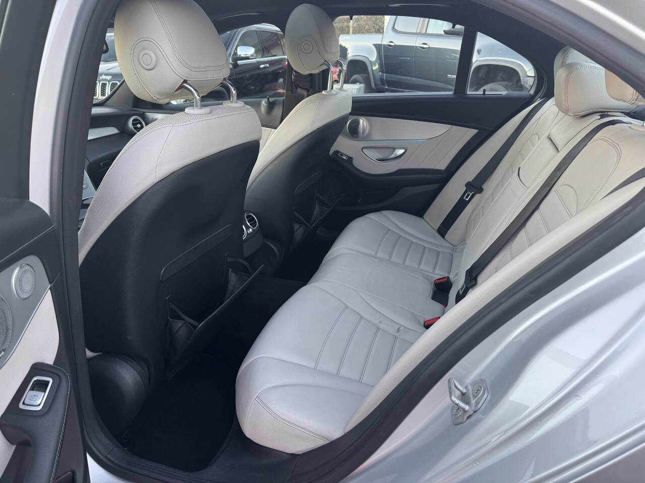 Used 2015 Mercedes-Benz C 400 4MATIC w/ Driver Assistance Package image 10