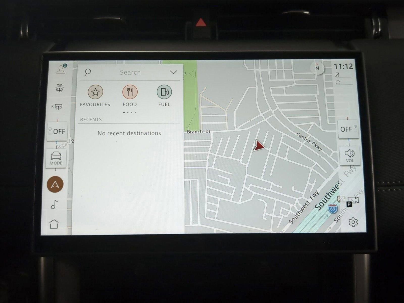 Certified 2025 Land Rover Discovery Sport Dynamic SE image 26