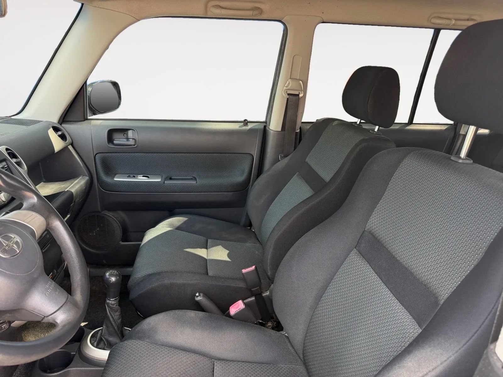 Used 2006 Scion xB FWD image 7