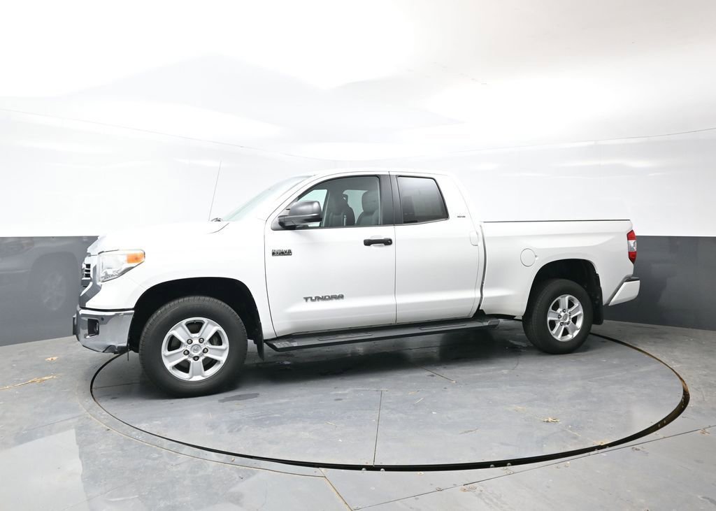 Used 2016 Toyota Tundra SR5 w/ SR5 Upgrade Package image 9