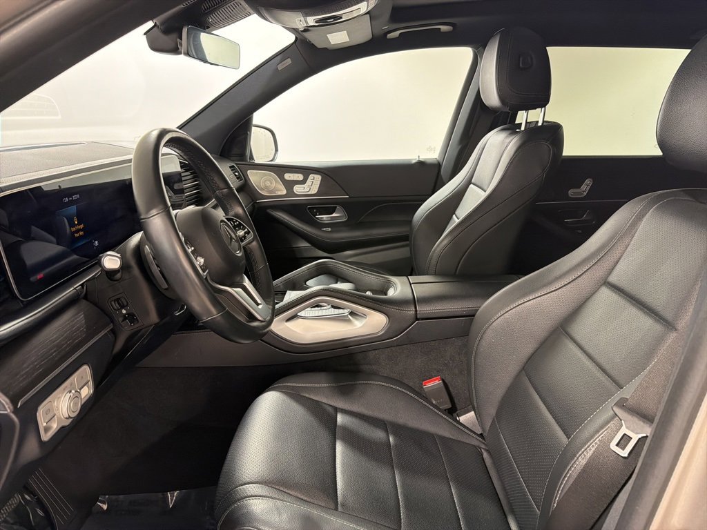 Used 2021 Mercedes-Benz GLS 450 4MATIC image 11