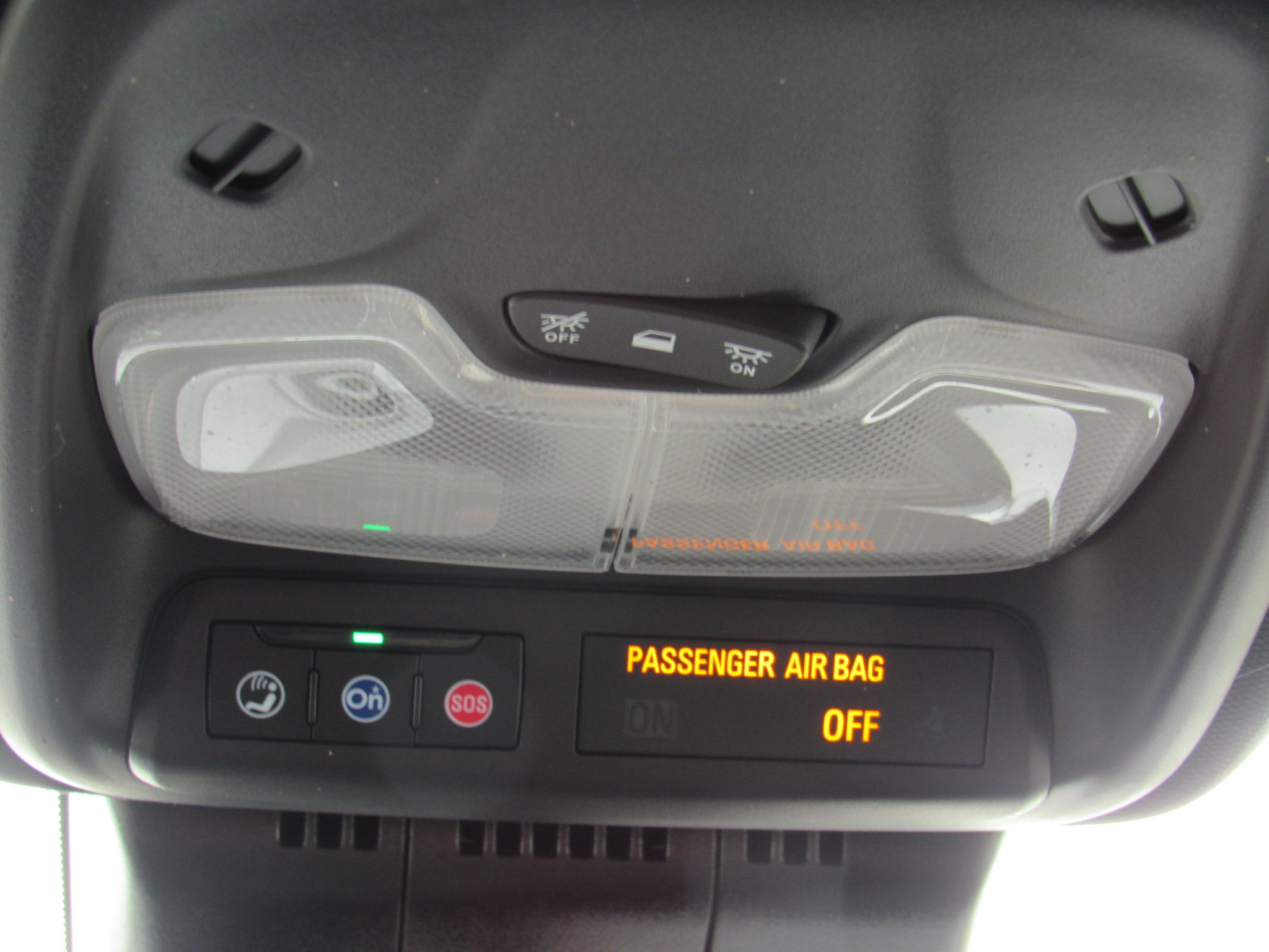 Used 2025 Chevrolet Colorado Z71 w/ Technology Package AWD/4WD image 29