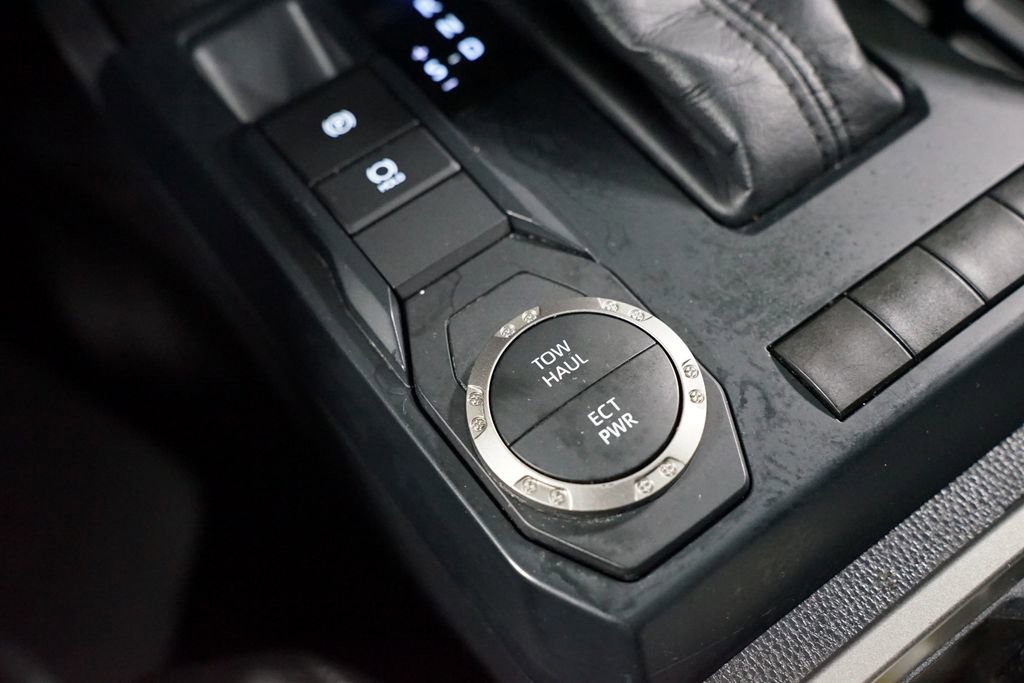 Certified 2025 Toyota Tacoma SR5 image 24