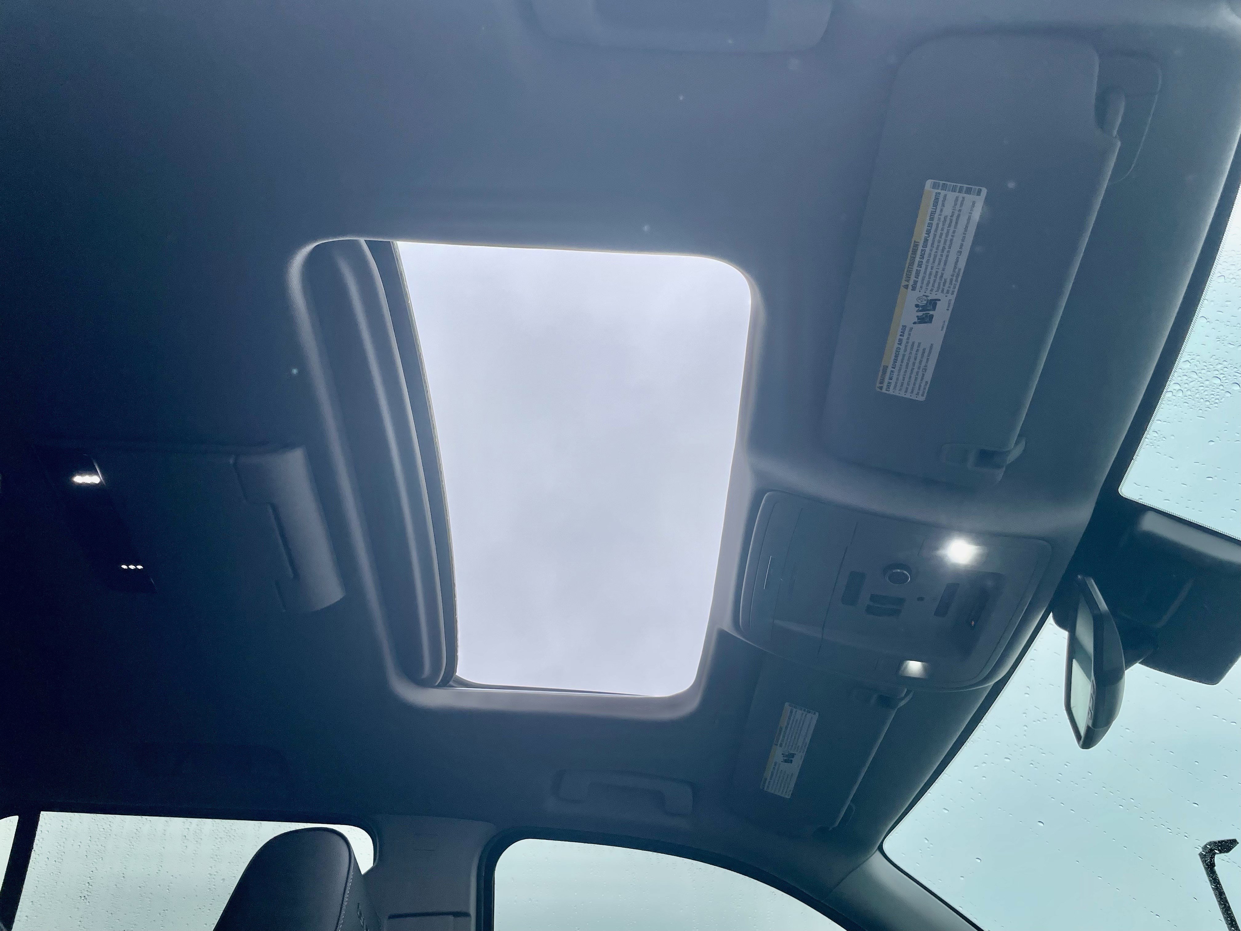 Used 2020 GMC Yukon Denali w/ Open Road Package image 17