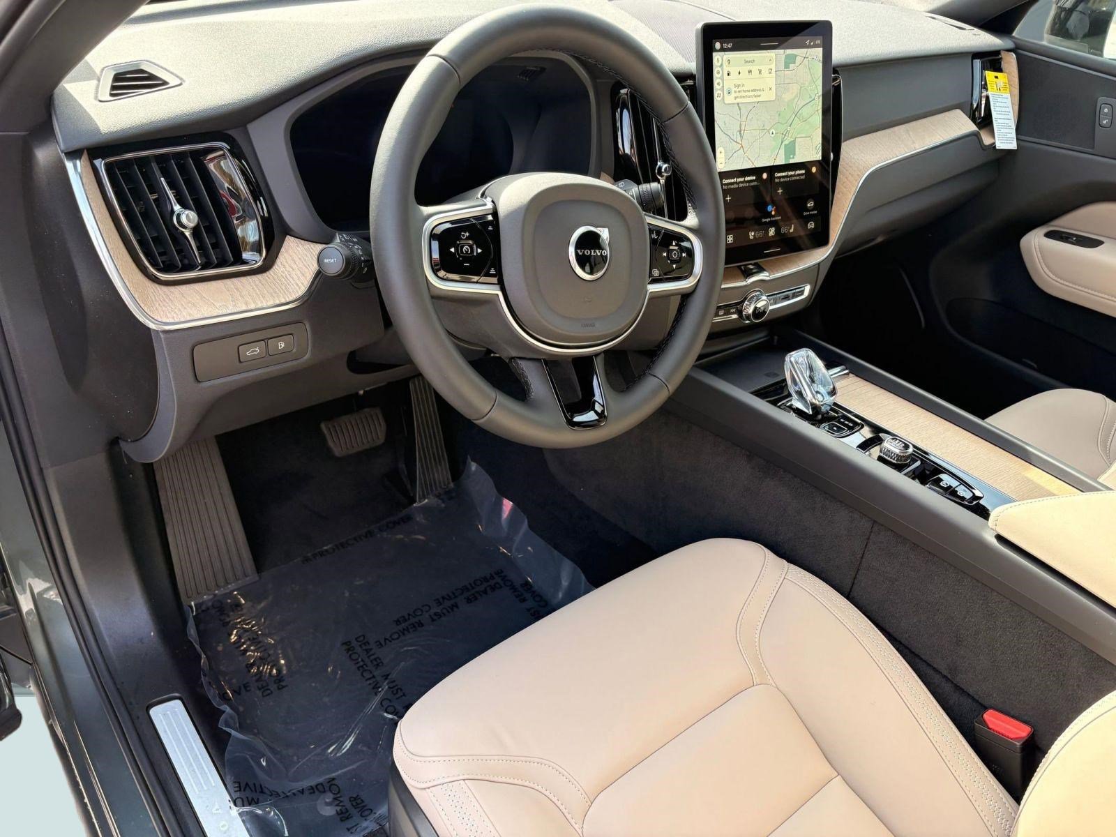 New 2026 Volvo XC60 T8 Core w/ Climate Package image 4