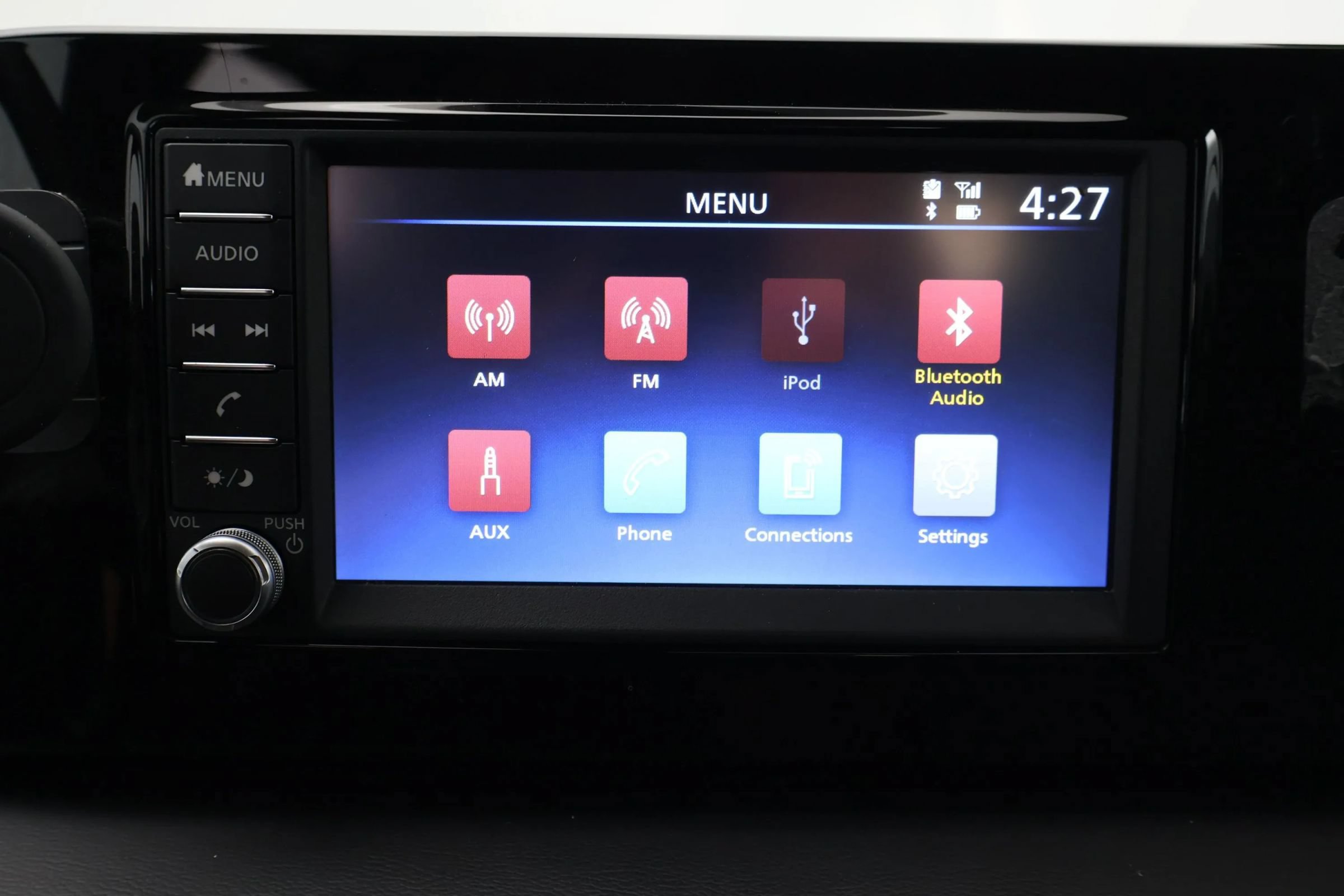 Used 2025 Nissan Kicks S AWD/4WD image 24