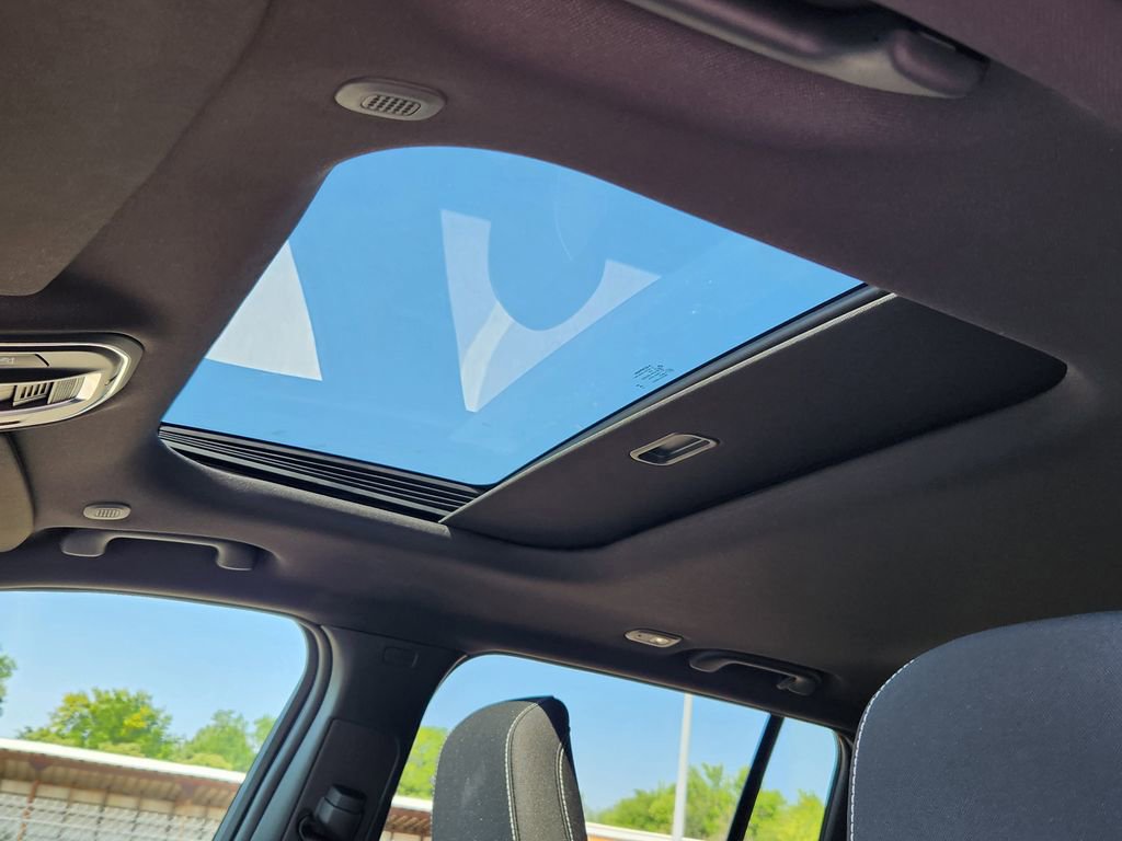 New 2025 Jeep Grand Cherokee Laredo X w/ Trailer Tow Package image 27