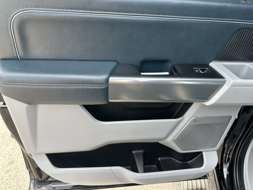 Used 2023 Ford F150 Limited image 29