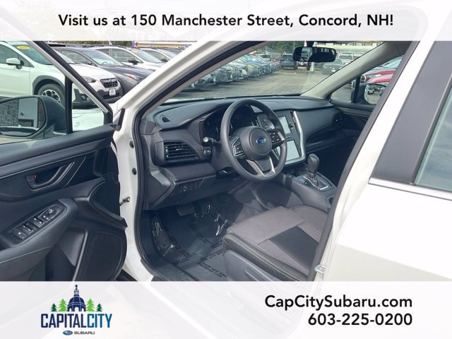 Used 2025 Subaru Outback AWD/4WD image 12