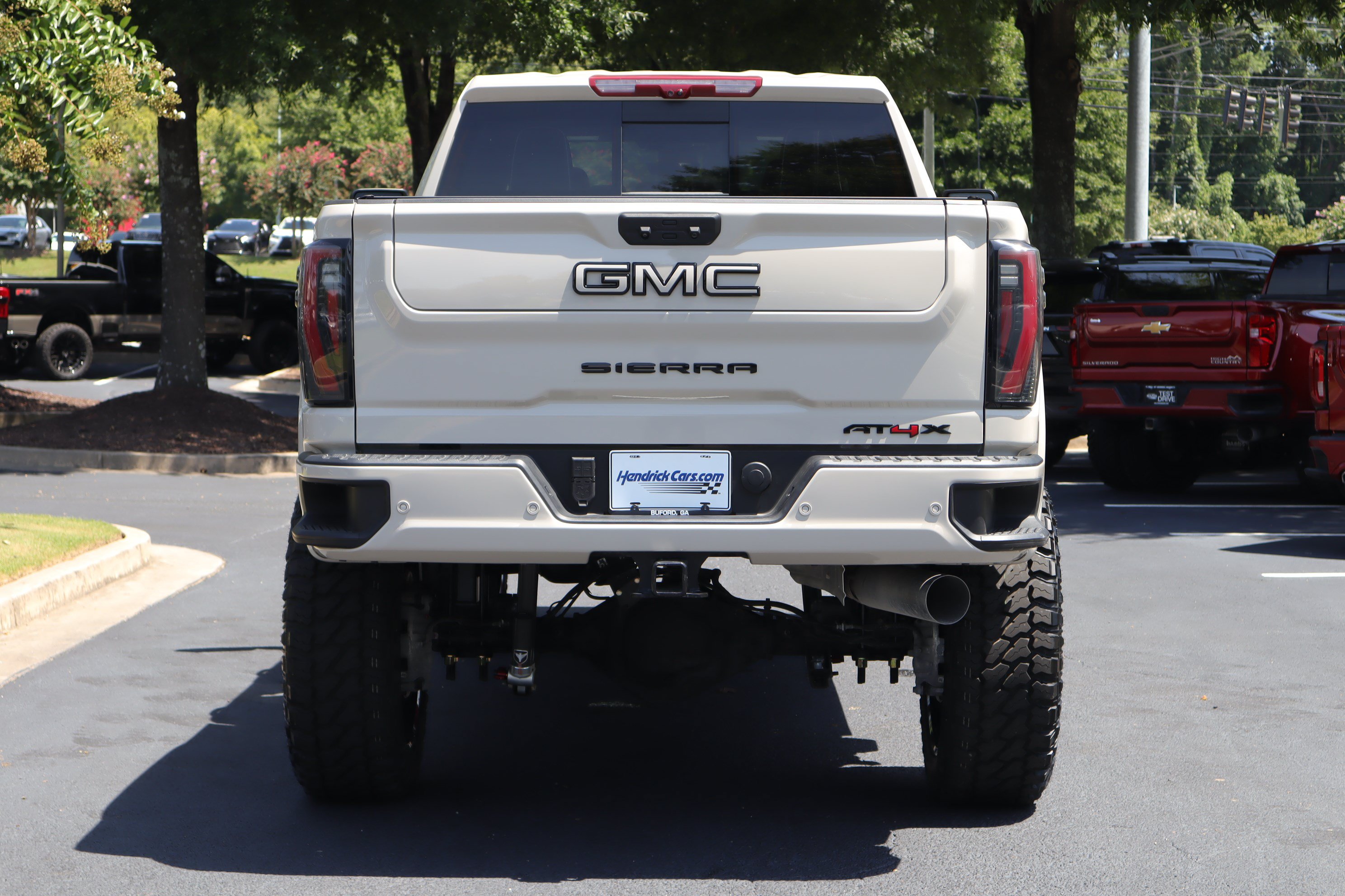 Used 2026 GMC Sierra 2500 AT4X w/ LPO, Black Badging Package AWD/4WD image 38