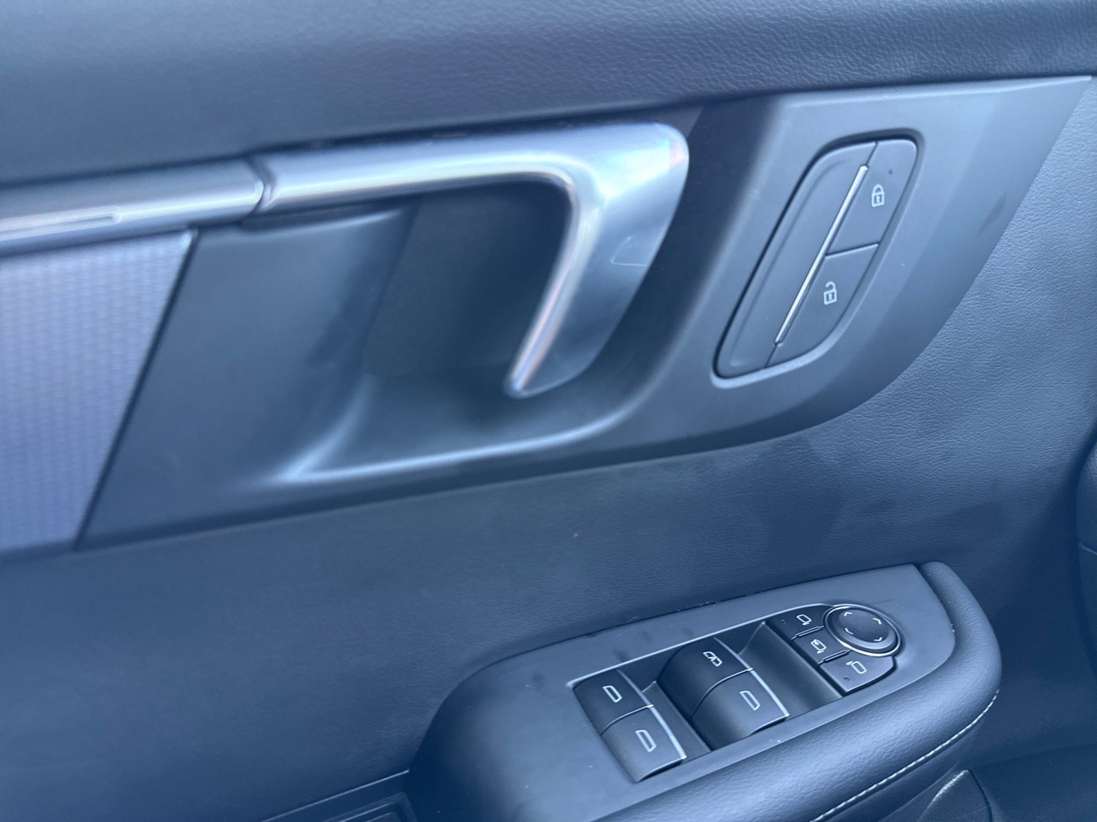 Used 2025 Buick Enclave Sport Touring image 27