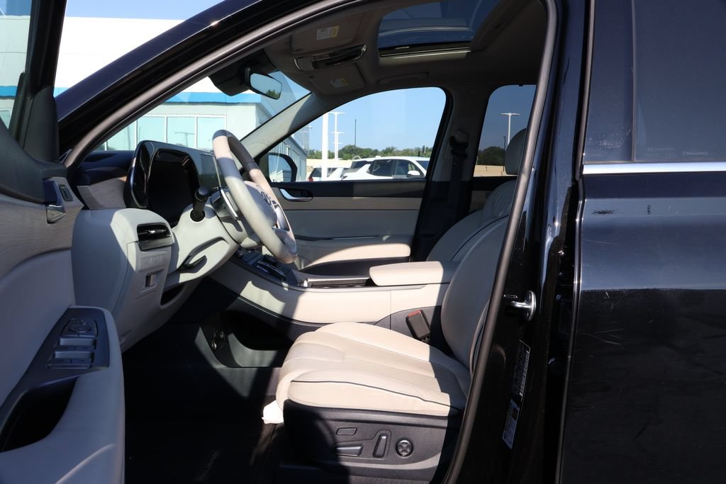 Used 2023 Hyundai Palisade Limited AWD/4WD image 9