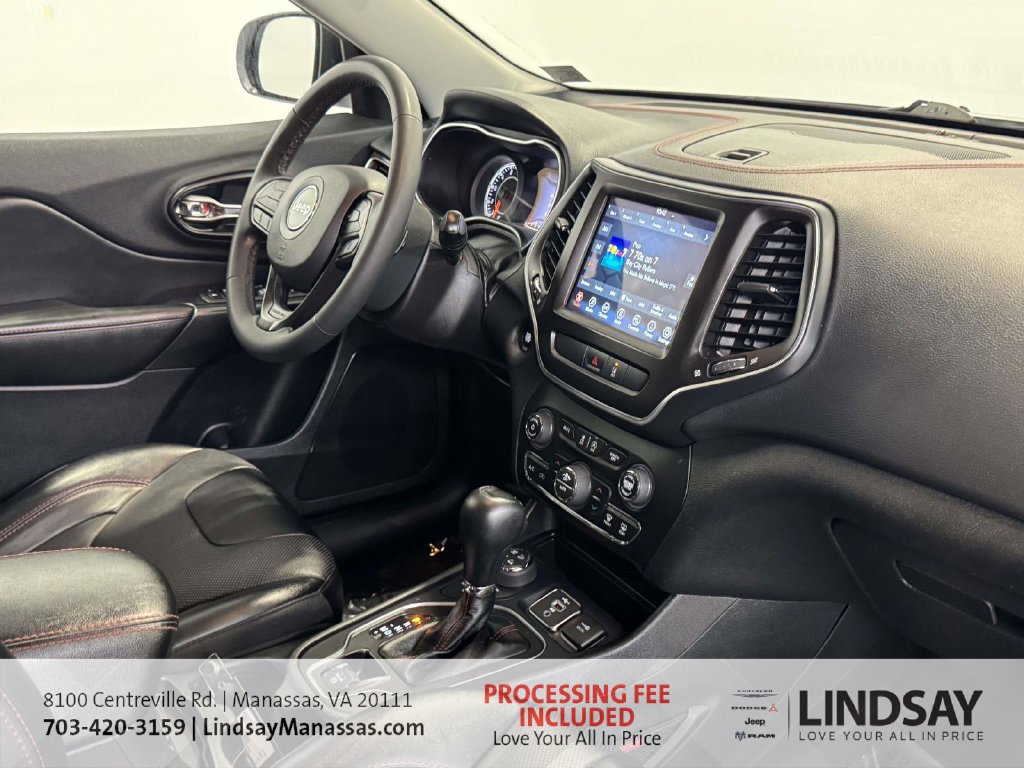 Used 2022 Jeep Cherokee Trailhawk w/ Premium Leather Package AWD/4WD image 12