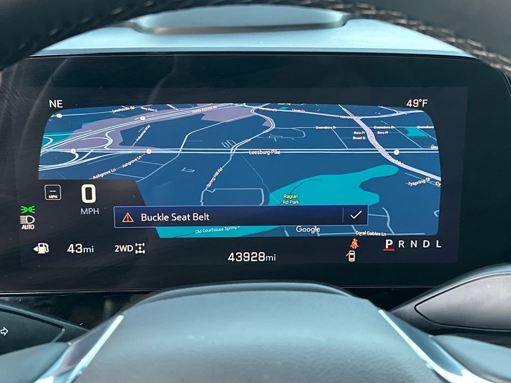 Used 2025 Chevrolet Suburban Z71 image 24