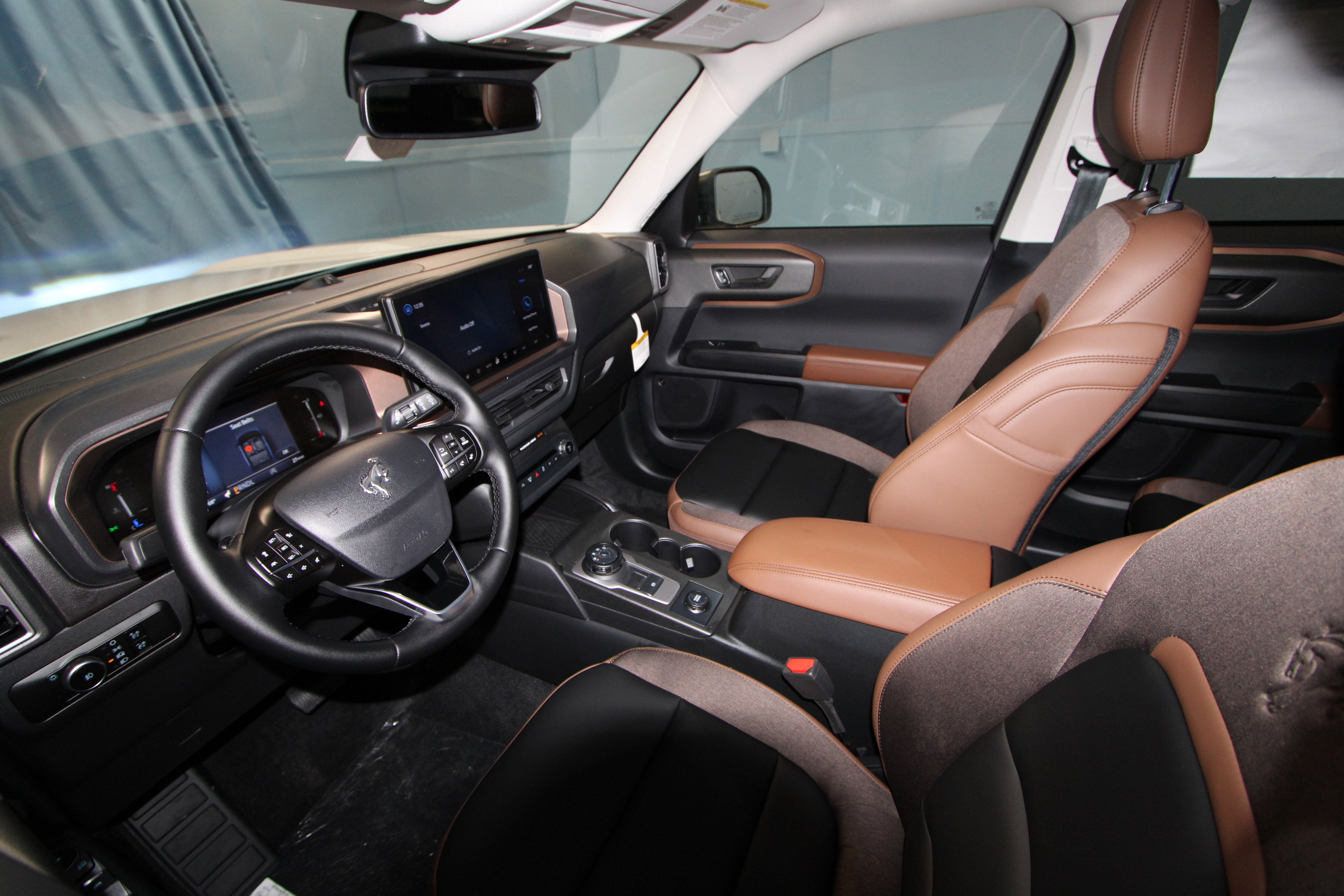 New 2026 Ford Bronco Sport Outer Banks w/ Outer Banks Tech Package+ AWD/4WD image 2