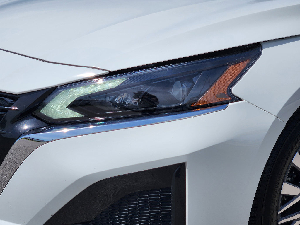 Used 2025 Nissan Altima 2.5 SV image 8