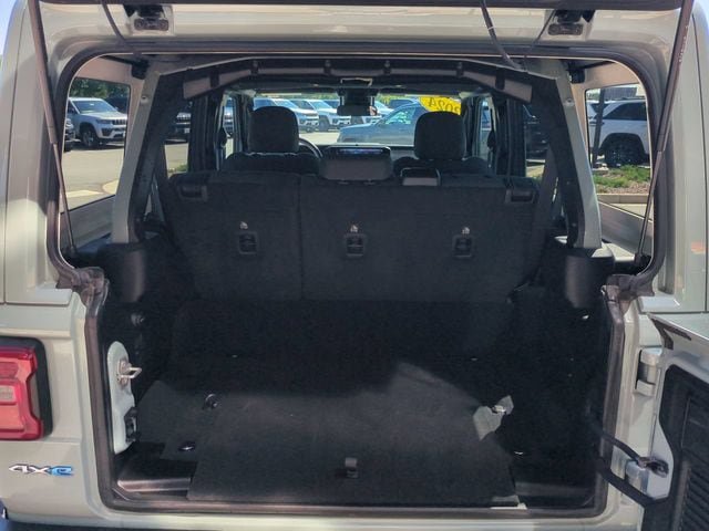 Used 2024 Jeep Wrangler Unlimited Sahara AWD/4WD image 13