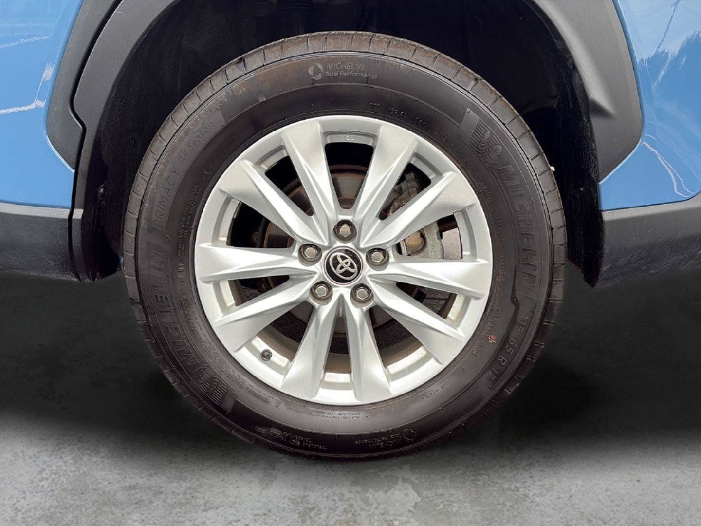Used 2026 Toyota Corolla Cross LE w/ Moonroof Package AWD/4WD image 19