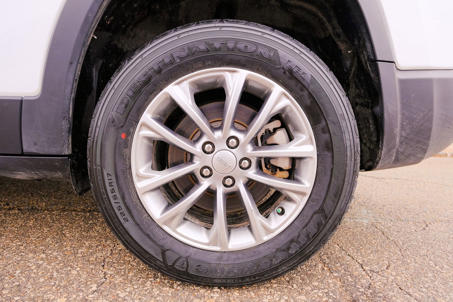 Used 2022 Jeep Cherokee Latitude Lux w/ Sun & Sound Group image 42