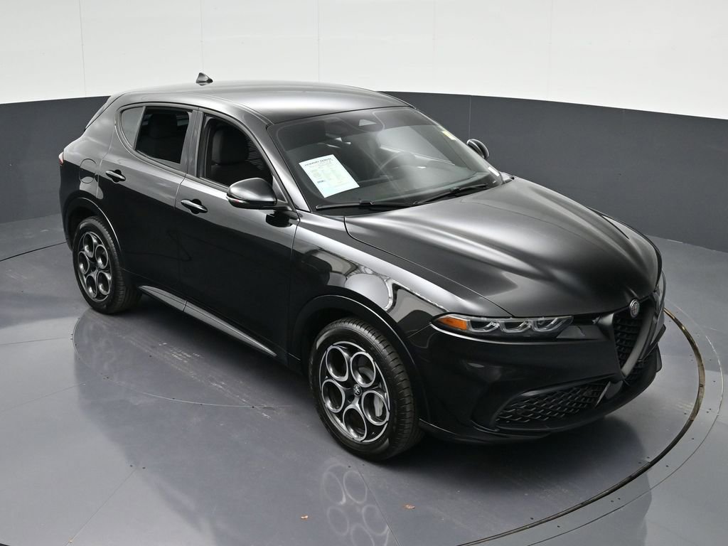 Used 2025 Alfa Romeo Tonale AWD/4WD image 27