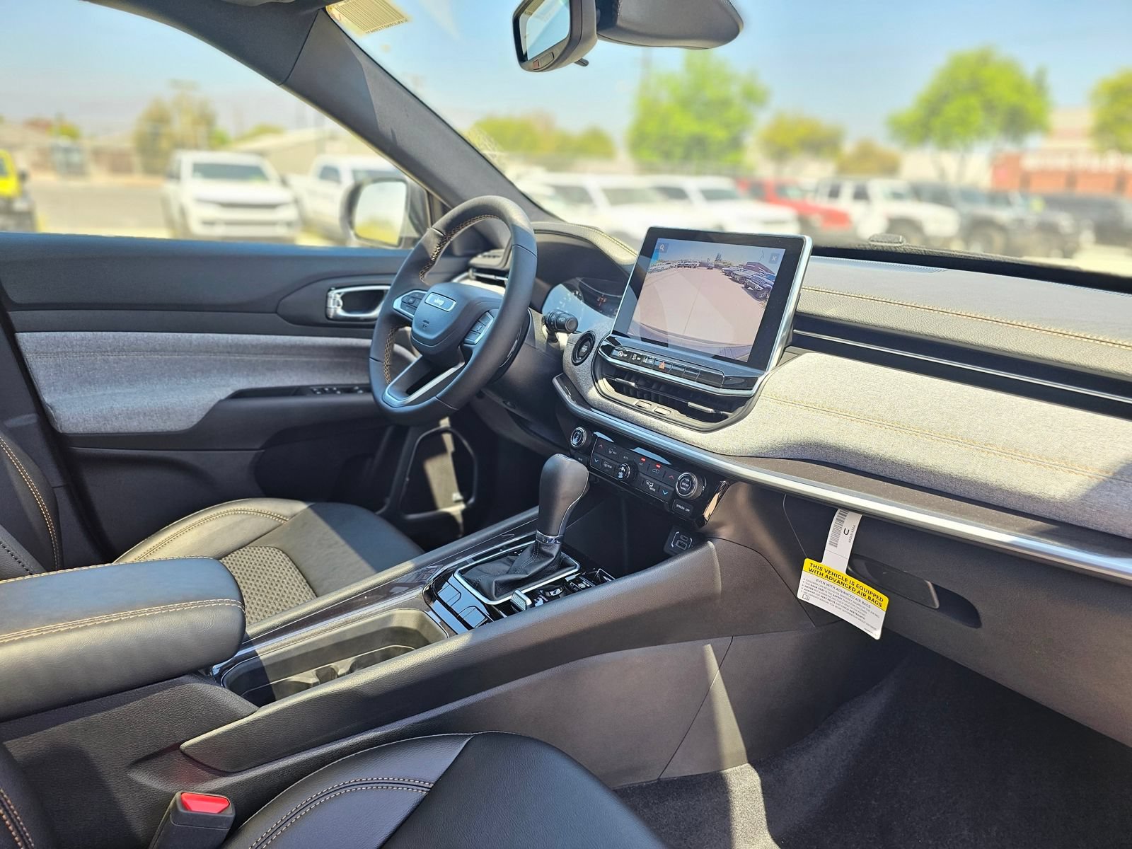 New 2026 Jeep Compass Latitude AWD/4WD image 25