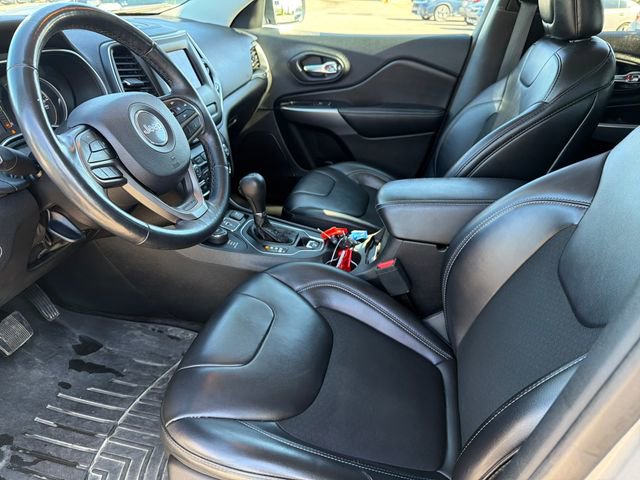 Used 2019 Jeep Cherokee Latitude Plus w/ Comfort/Convenience Group image 9