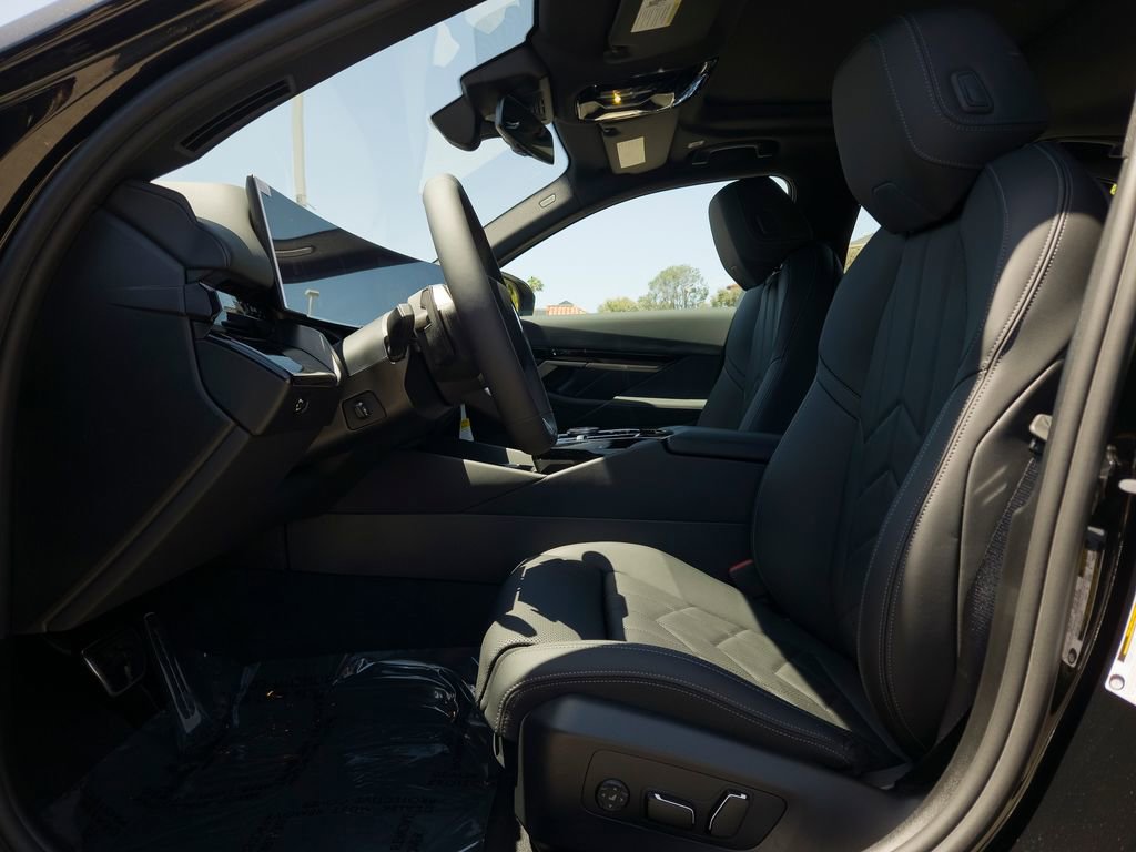 New 2026 BMW 530i w/ M Sport Package RWD image 8