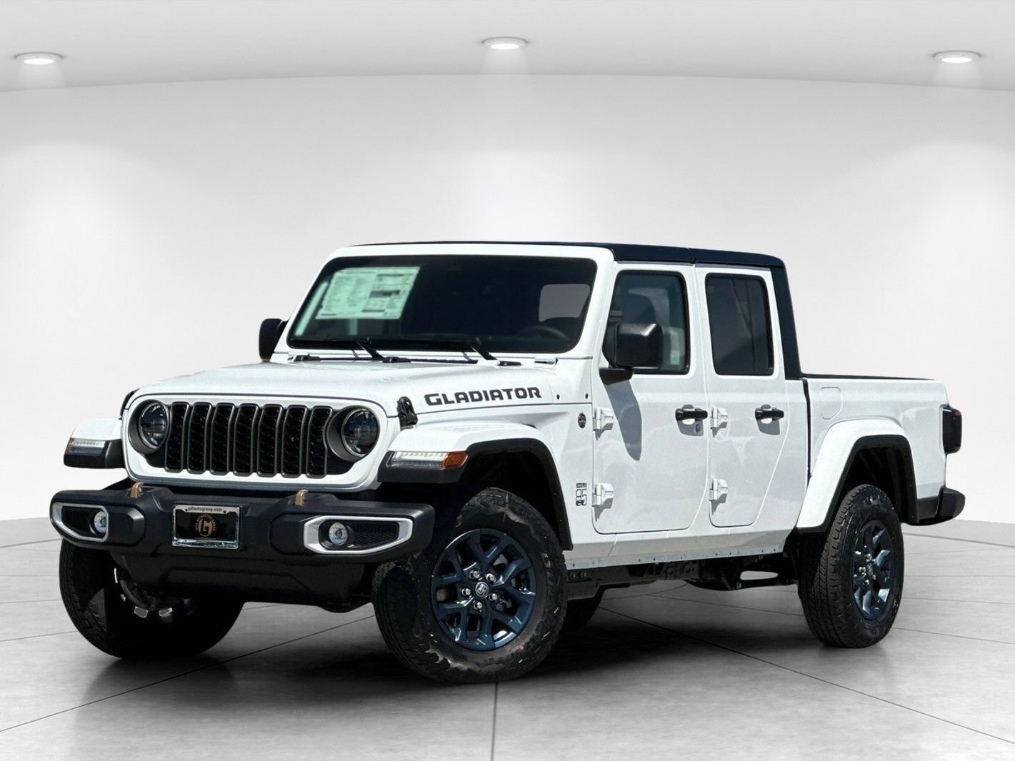 New 2026 Jeep Gladiator Sport AWD/4WD image 2