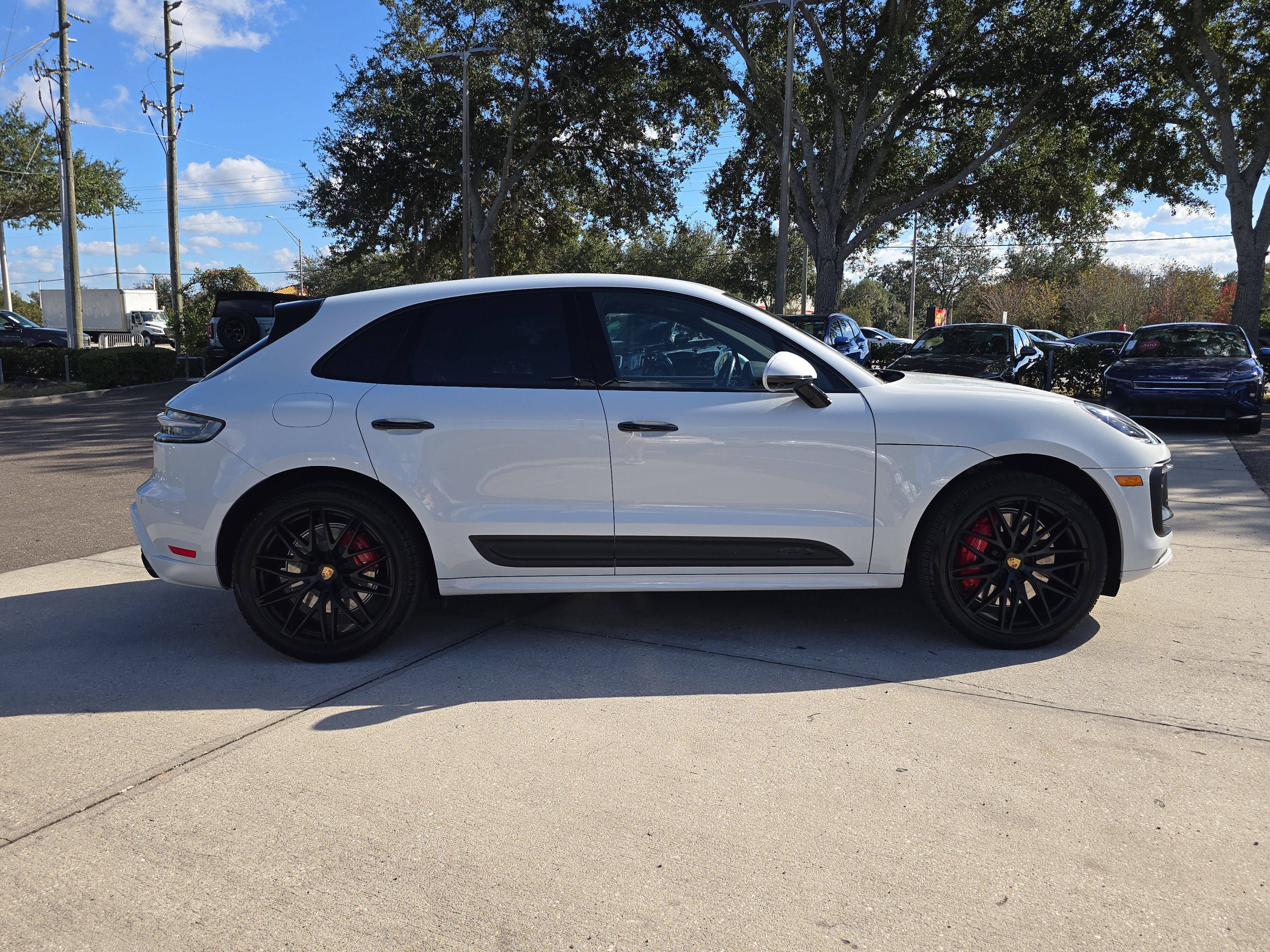 Used 2024 Porsche Macan GTS image 9