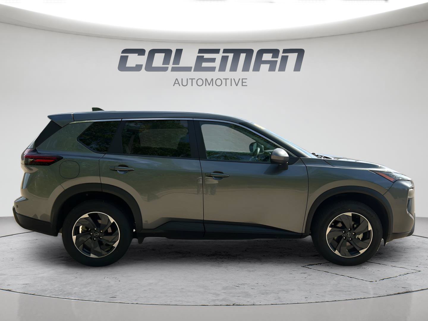 Used 2024 Nissan Rogue SV FWD image 6
