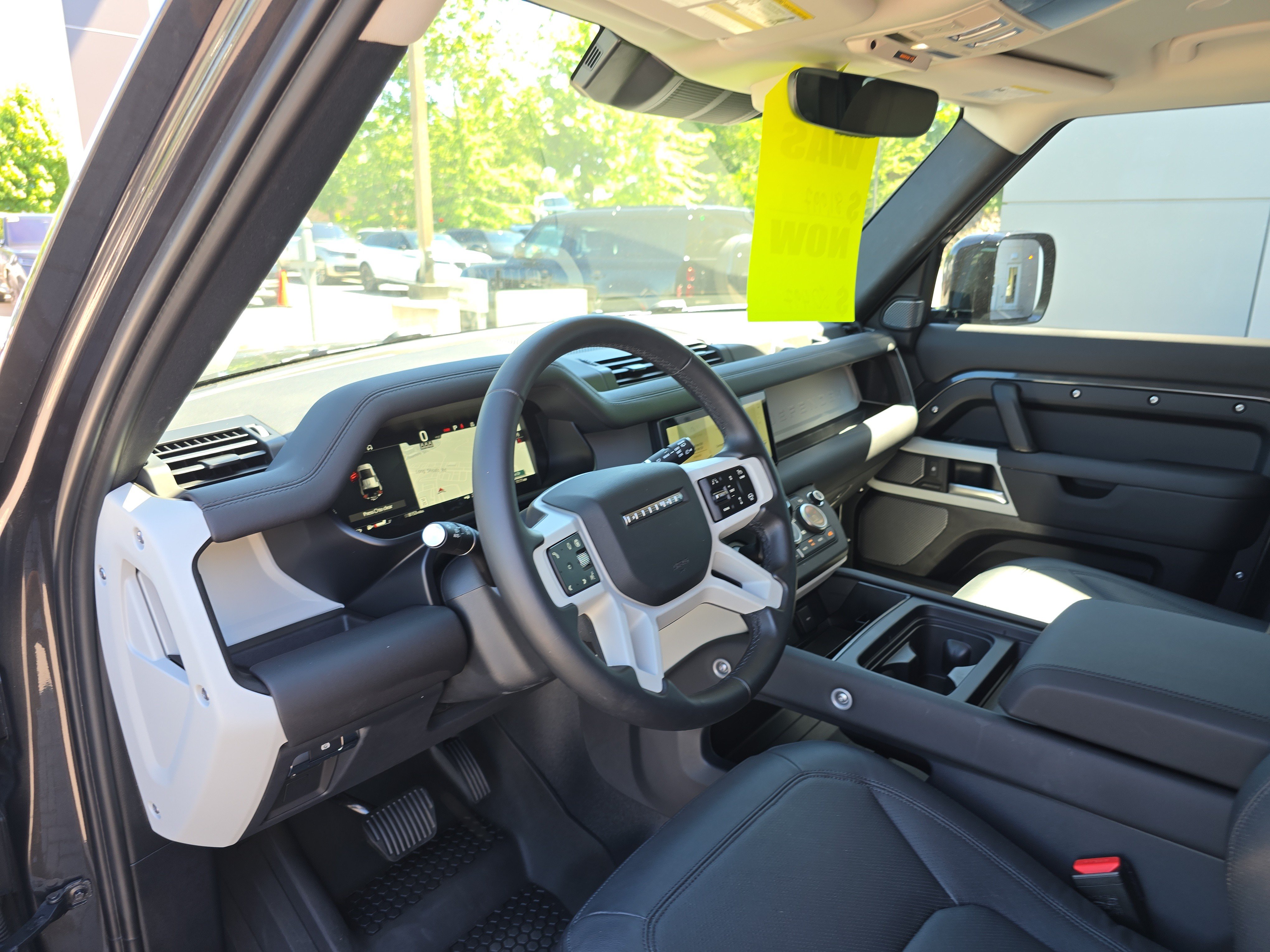 Certified 2024 Land Rover Defender 110 SE AWD/4WD image 22
