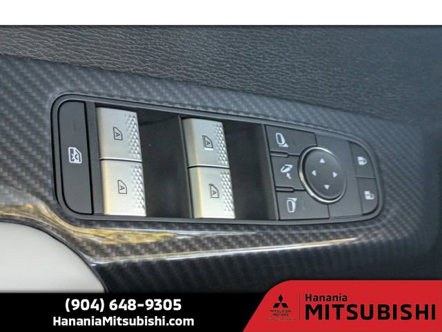 New 2025 Mitsubishi Outlander SE image 29