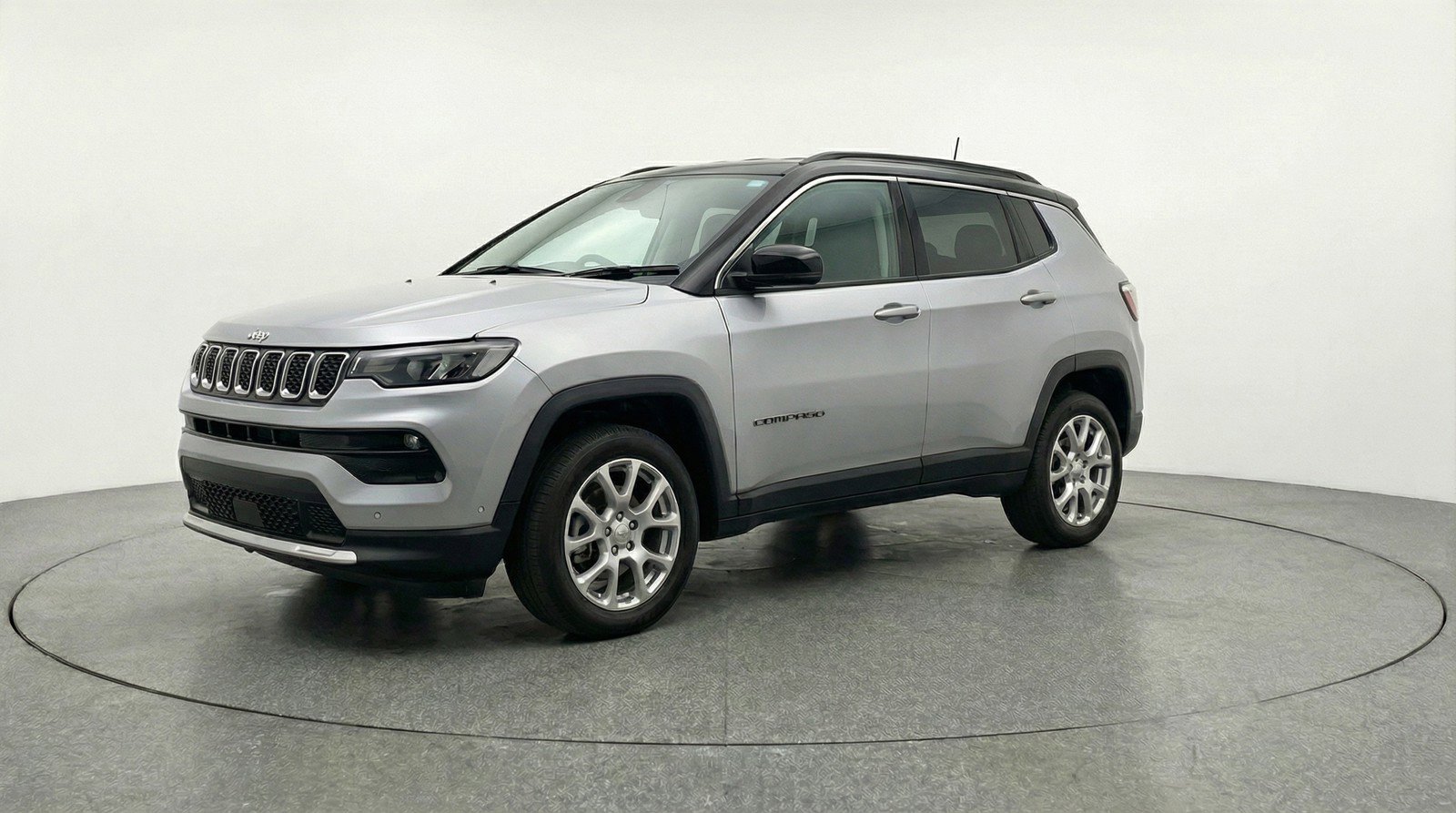 Used 2025 Jeep Compass Limited image 3