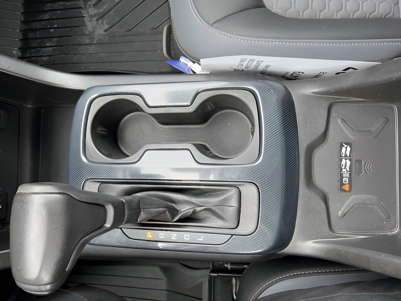 Used 2021 Chevrolet Colorado Z71 w/ Safety Package image 15