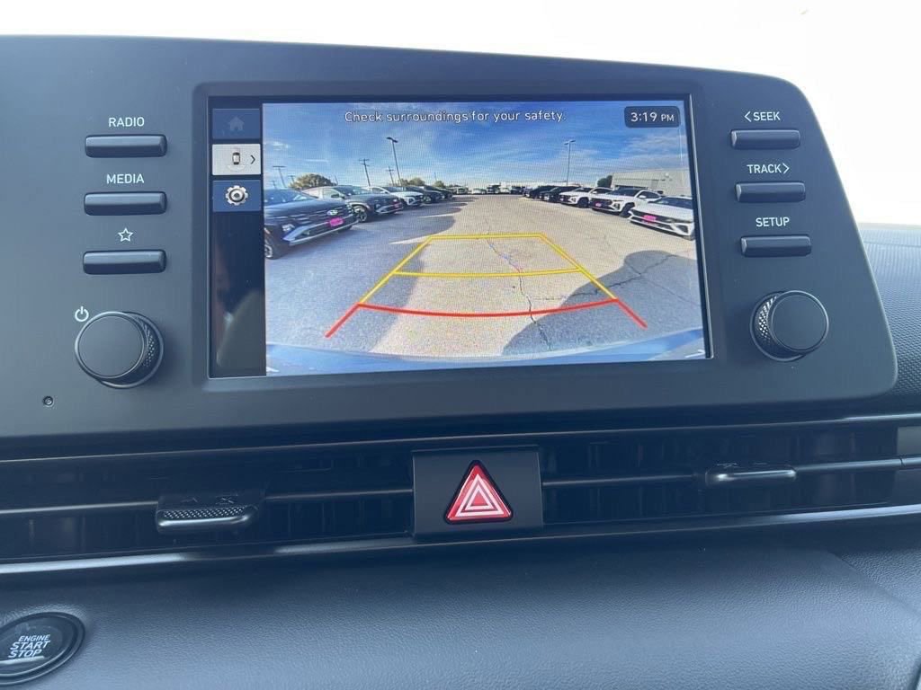 Used 2025 Hyundai Elantra Sport image 21