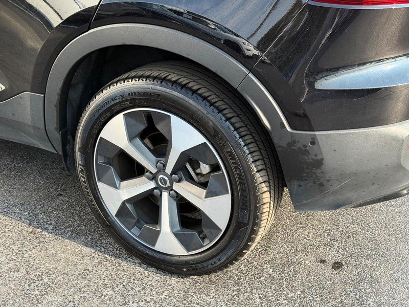 Used 2026 Volvo XC40 B5 Plus AWD/4WD image 8