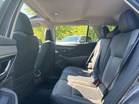 Used 2025 Subaru Outback Onyx Edition AWD/4WD image 6