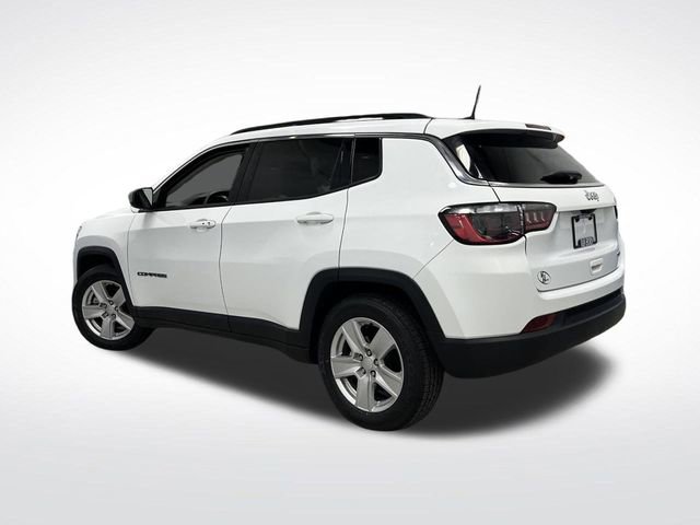 Used 2022 Jeep Compass Latitude image 3