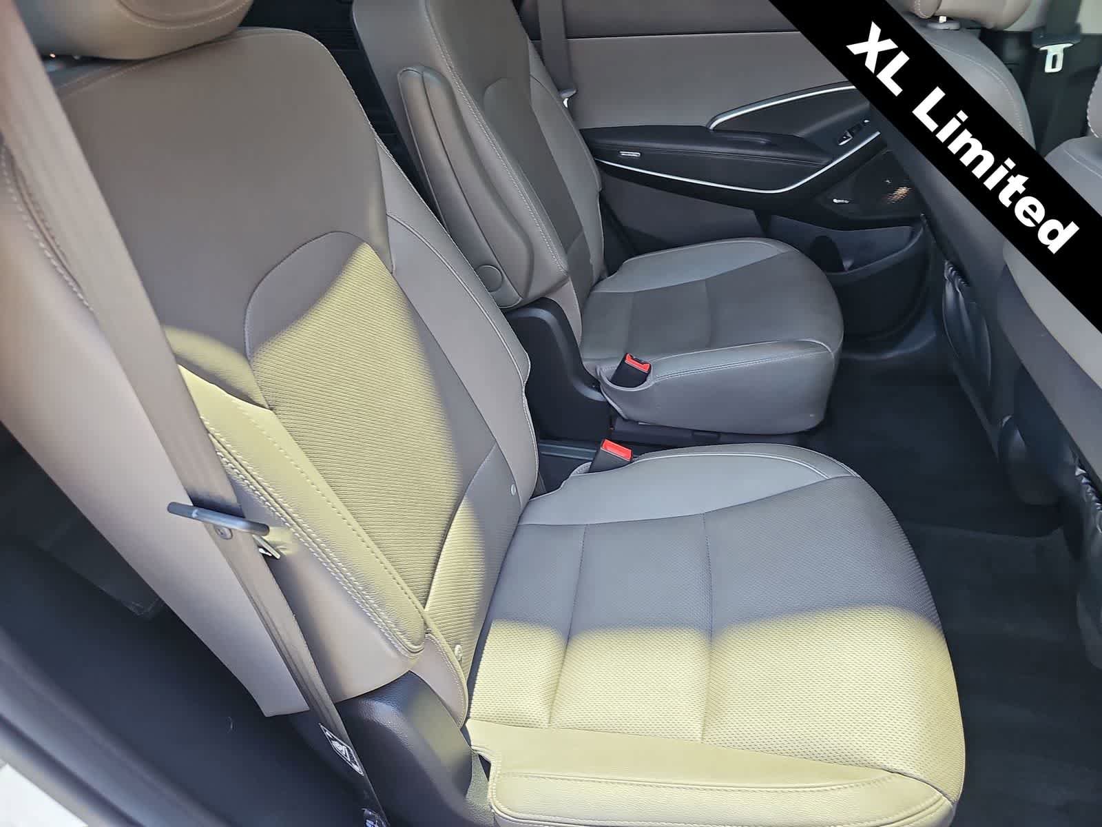 Used 2019 Hyundai Santa Fe XL FWD image 17