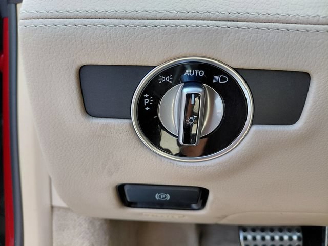 Used 2018 Mercedes-Benz SL 550 image 29