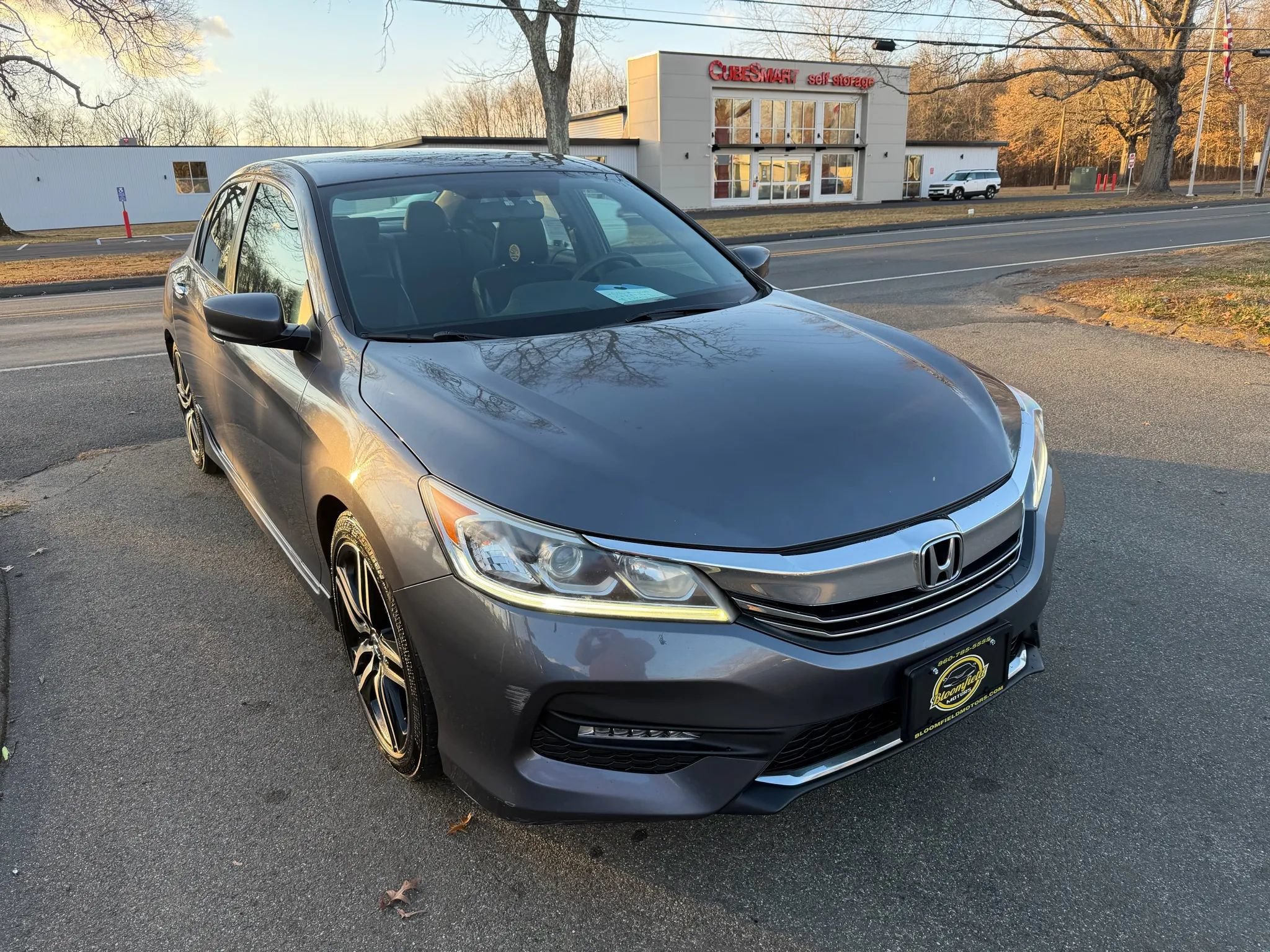 Used 2016 Honda Accord Sport image 3